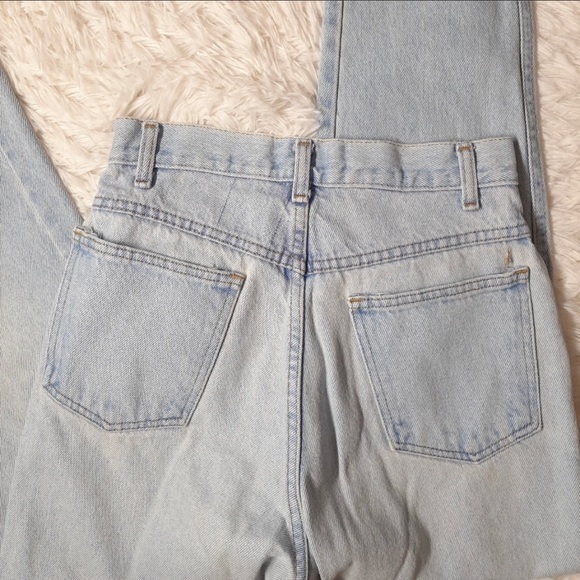 ‼️SOLD‼️ Vintage High Rise Mom Jeans - Picture 5 of 8